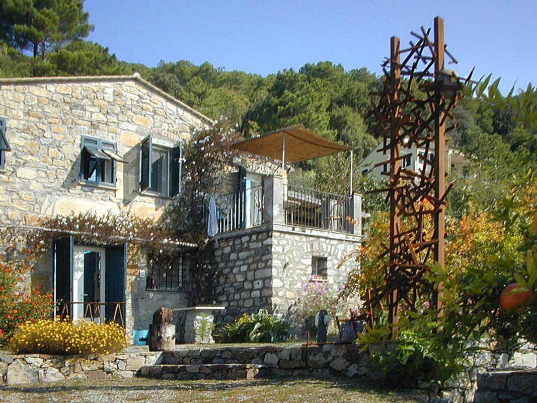 Cottage La Casa Del Pittore Reggimonti Exterior foto