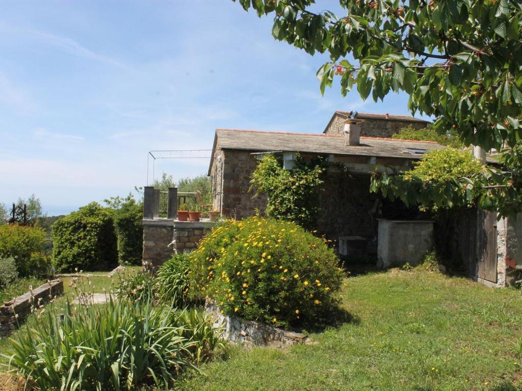 Cottage La Casa Del Pittore Reggimonti Exterior foto