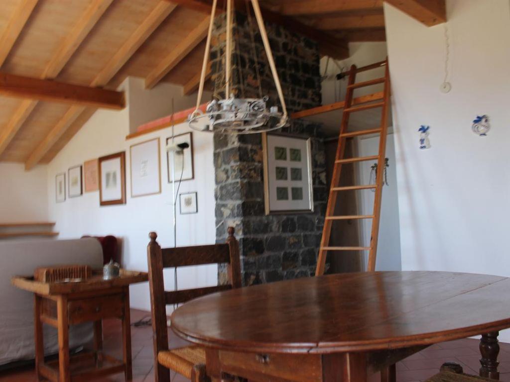 Cottage La Casa Del Pittore Reggimonti Exterior foto