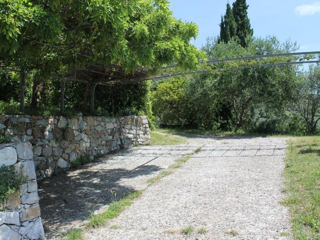 Cottage La Casa Del Pittore Reggimonti Exterior foto